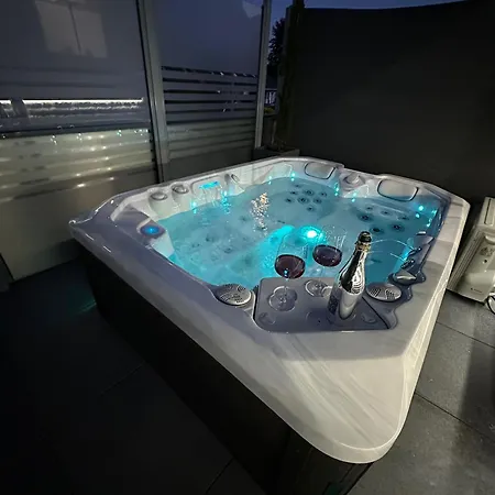 Apartment Five Stars Living Whirlpool & Infrarotsauna Hövelhof