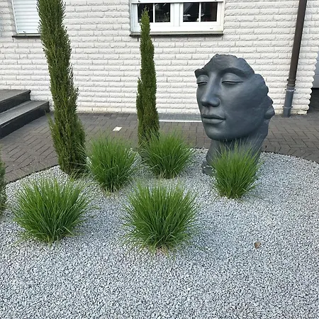 Апартаменты Five Stars Living Whirlpool & Infrarotsauna *