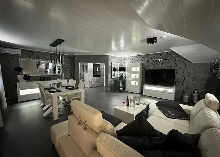 Five Stars Living Whirlpool & Infrarotsauna * Hövelhof